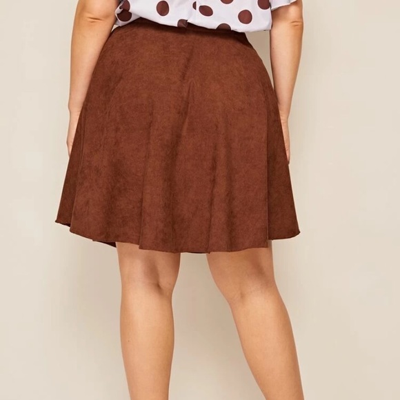 SHEIN Curve Corduroy Circle Skirt - Picture 2 of 5